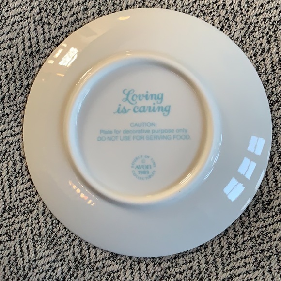 Avon 1989 Mother’s Day Plate - Picture 2 of 2